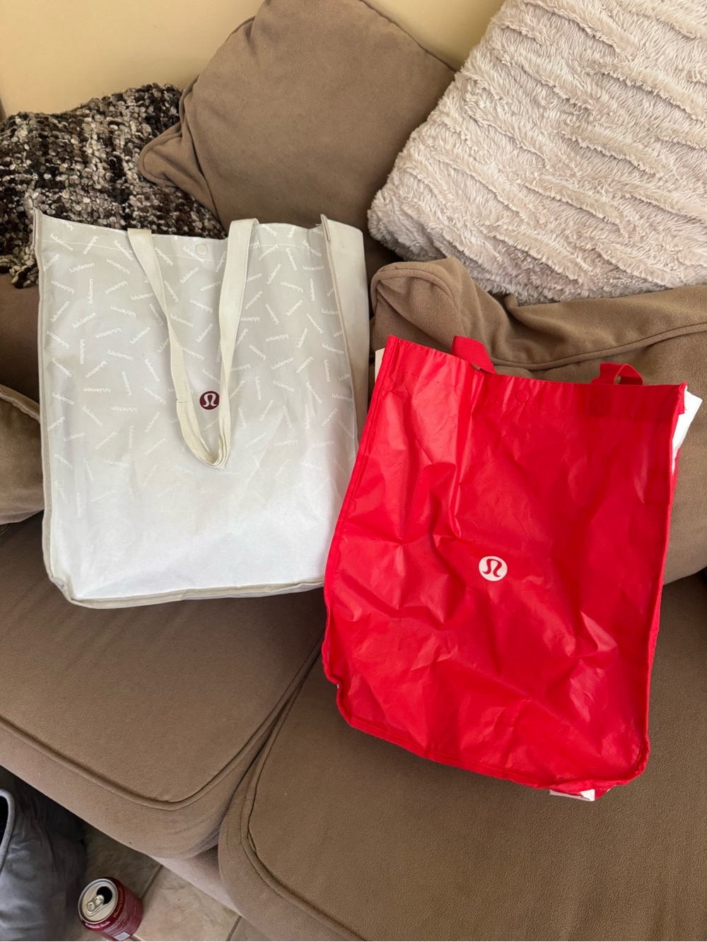 lululemon athletica Reusable Tote‎ Set — Red & Whitey gray&White